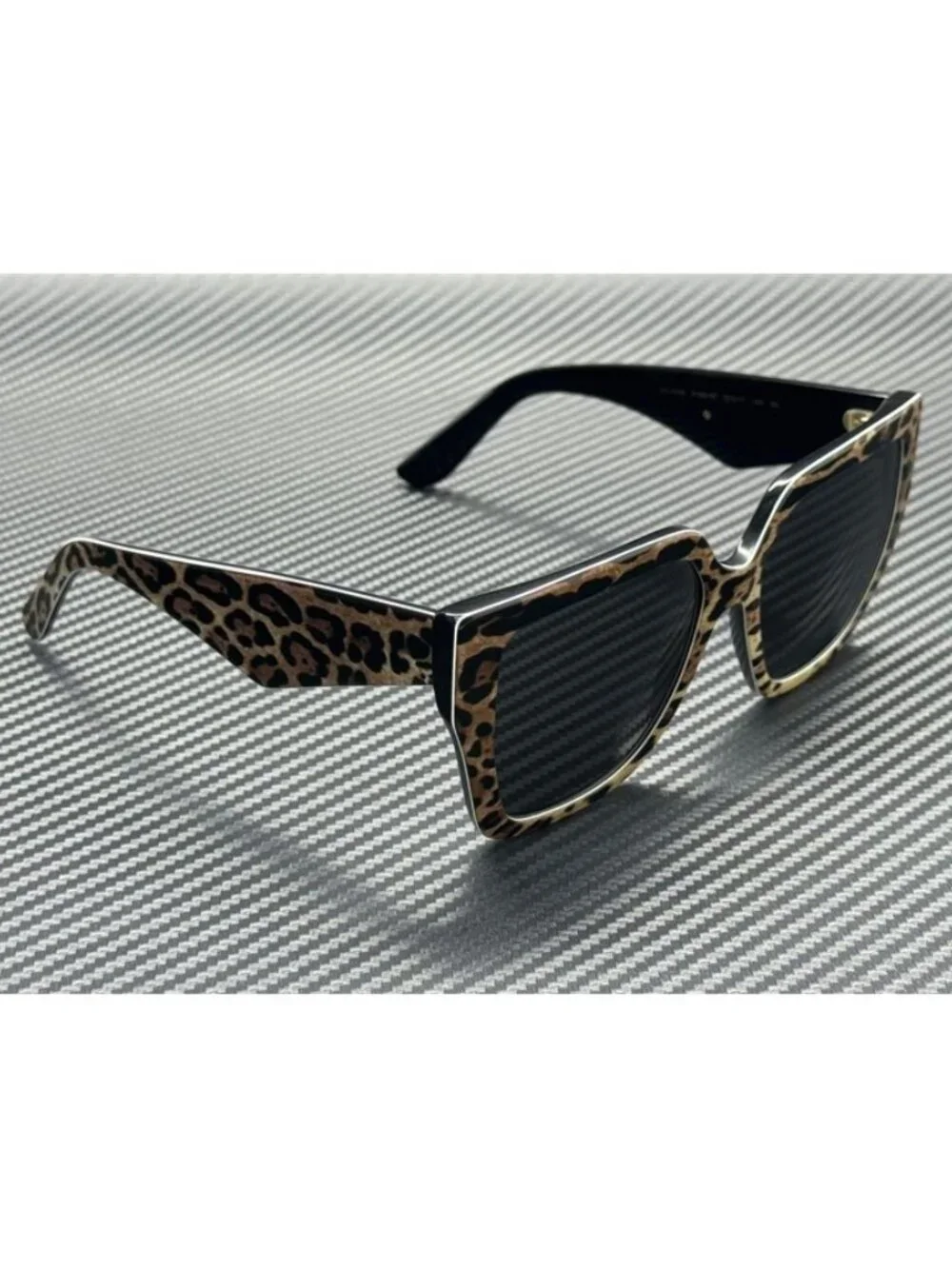 New Dolce & Gabbana Women Leo Brown on Black Sunglasses 55-17-145
